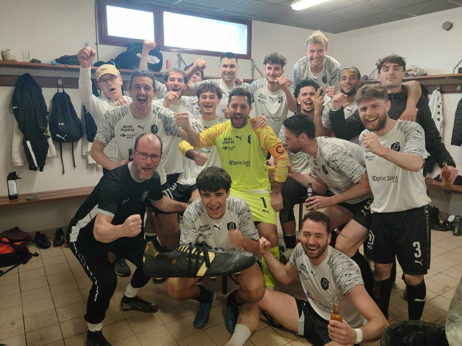 Large victoire des seniors A face à Plouay !